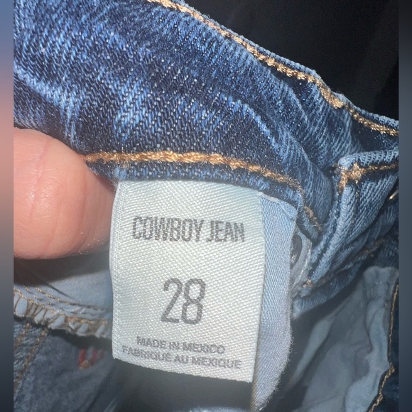 BDG Cowboy Jean Distressed Dark Wash Size 28/28.5” inseam - Picture 5 of 5